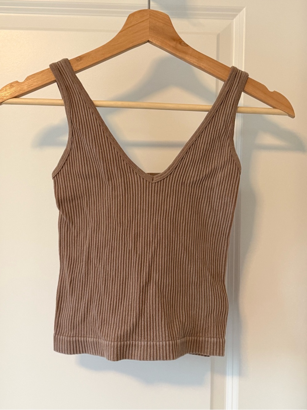 Aura Ribbed V-Neck Tank Top - Taupe Brown